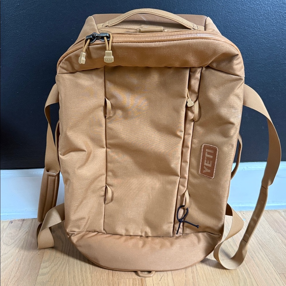 YETI Crossroads 40L Duffel – Harvest Tan | Travel & Gym Bag - Picture 3 of 4